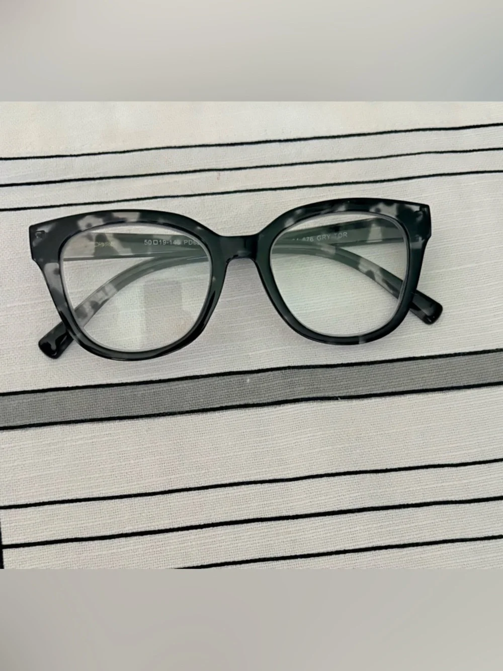 Betsey Johnson Reading Glasses +2.00 Grey Tortoise
